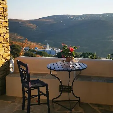 Mary S Traditional Cycladic House * Skaládhos