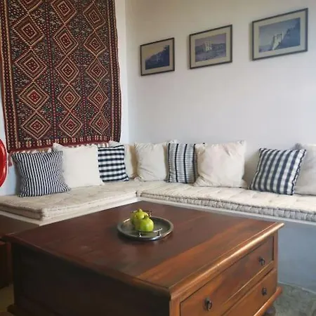 Mary S Traditional Cycladic House * Skaládhos