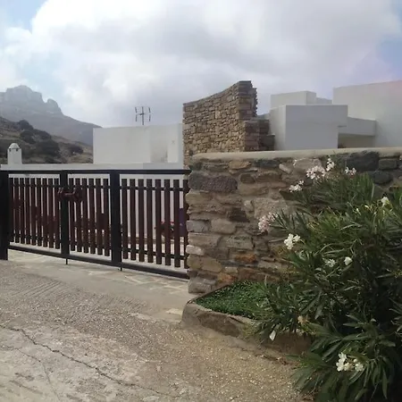 Mary S Traditional Cycladic House * Skaládhos